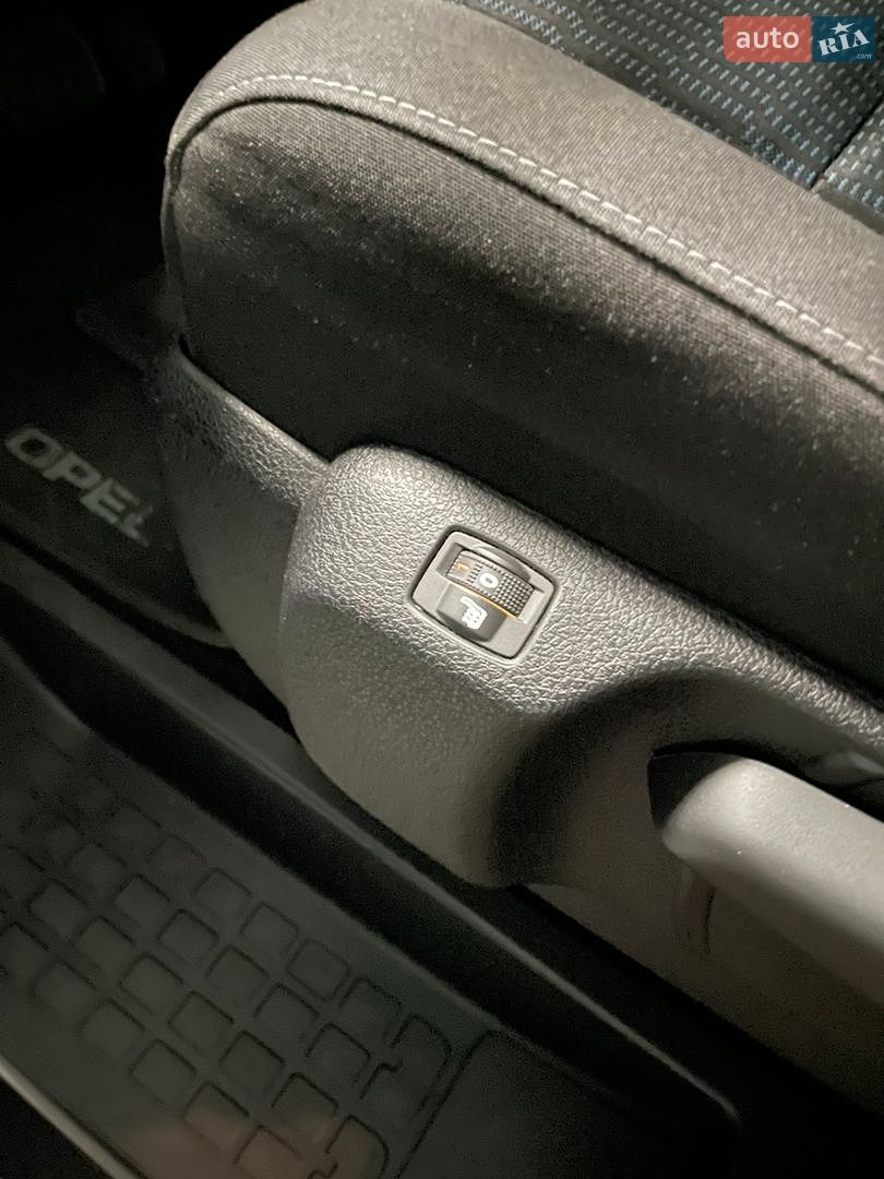 Opel Zafira Life 2023 VIN VXEVEEHZ7PZ008899 фото оголошення 40 з 47