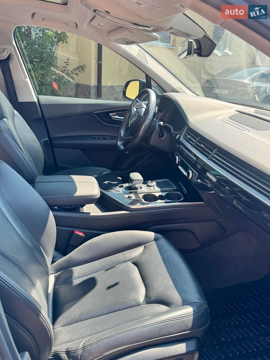 Audi Q7 2018 VIN WA1LAAF71JD034411 фото оголошення 15 з 16