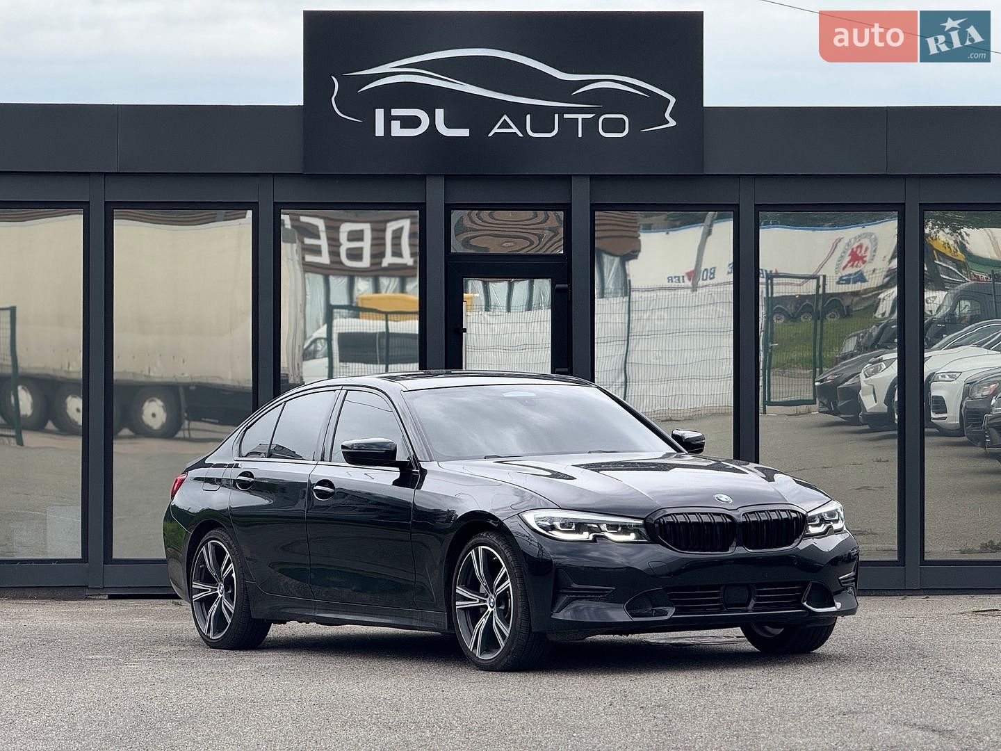 BMW 3 Series 2021 VIN 3MW5P7J09M8B75848 фото оголошення 2 з 27