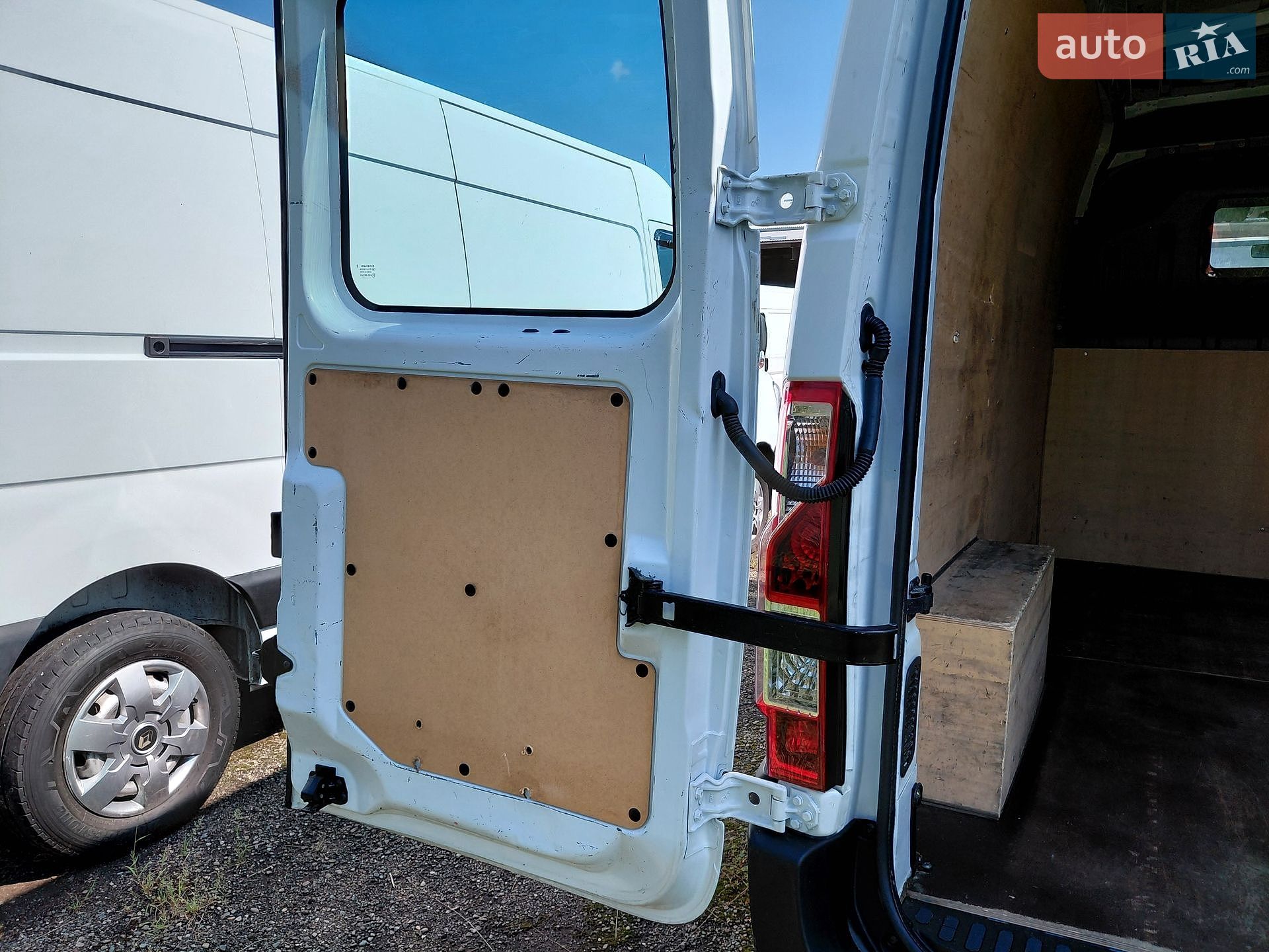 Renault Master 2024 VIN VF1MA000670946837 фото оголошення 21 з 54