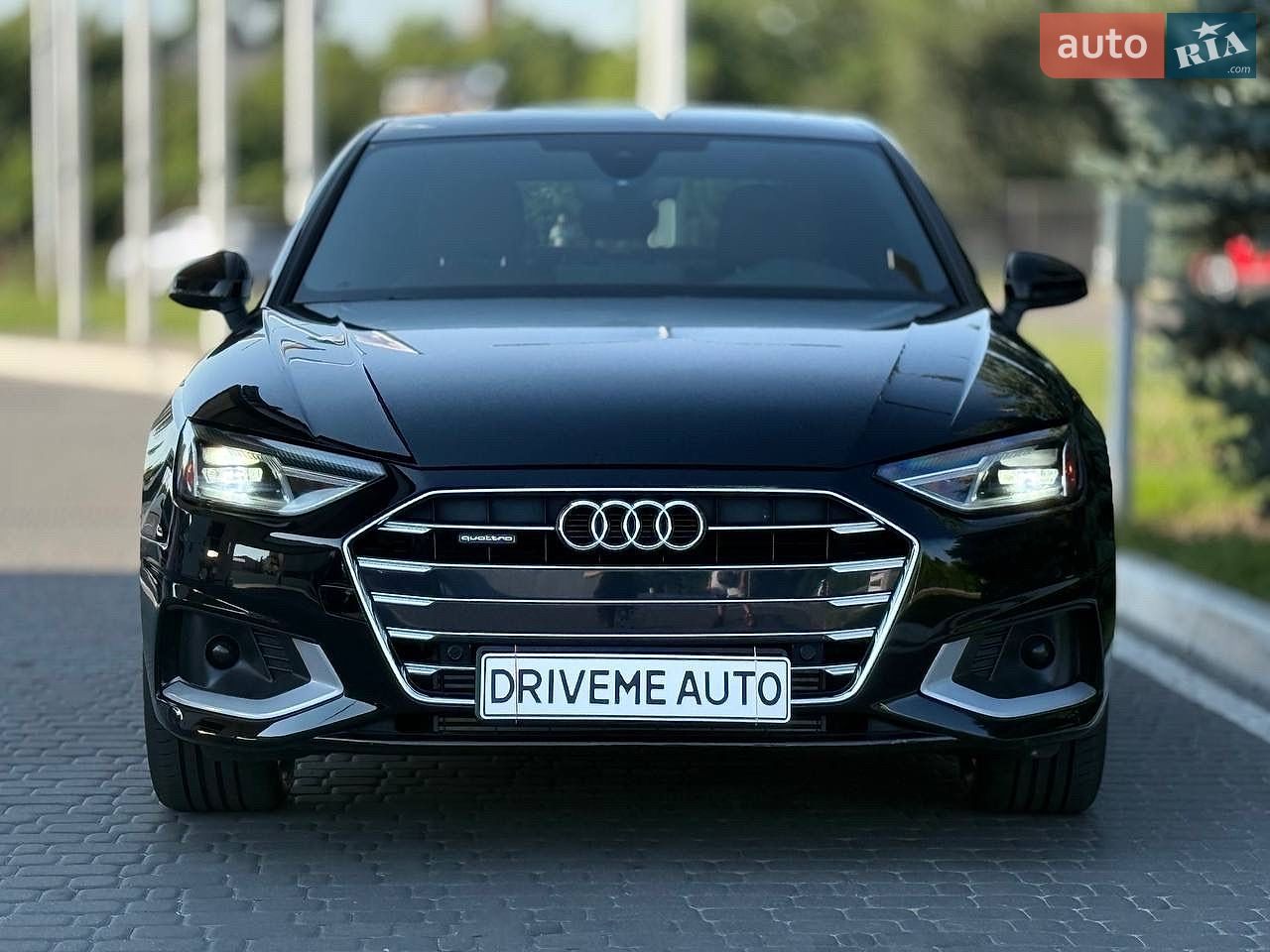 Audi A4 2021 VIN WAUABAF49MA061018 фото оголошення 2 з 41