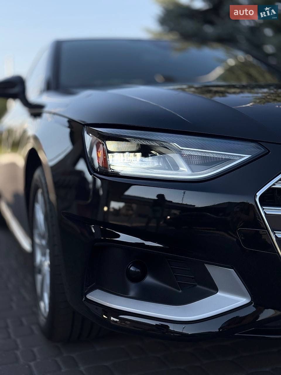 Audi A4 2021 VIN WAUABAF49MA061018 фото оголошення 14 з 41