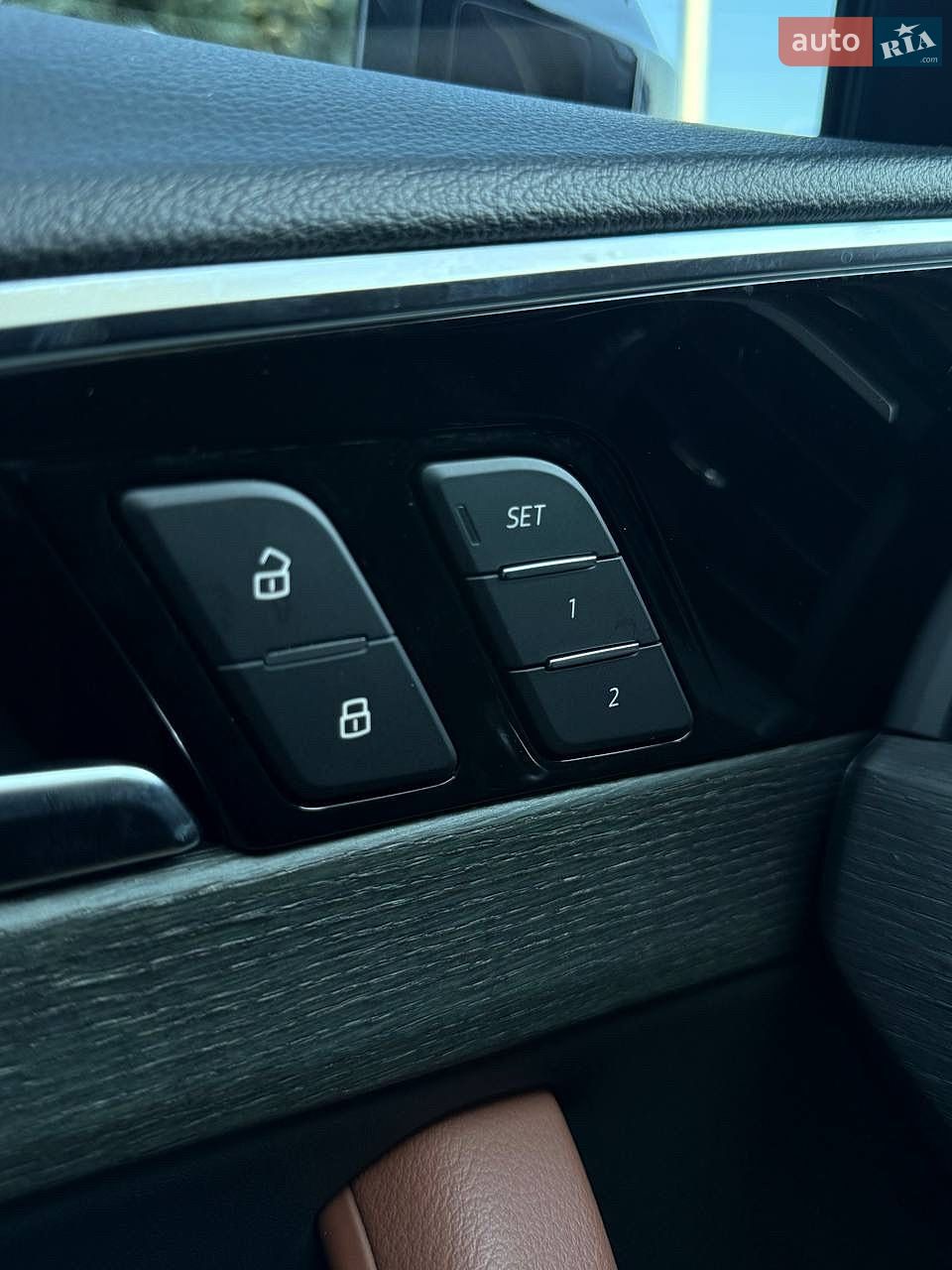 Audi A4 2021 VIN WAUABAF49MA061018 фото оголошення 29 з 41
