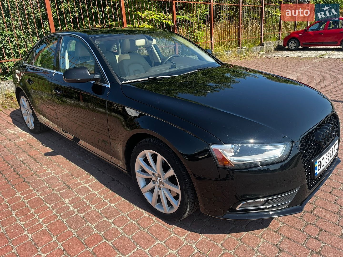 Audi A4 2012 VIN WAUFFAFL4DN005031 фото оголошення 4 з 29