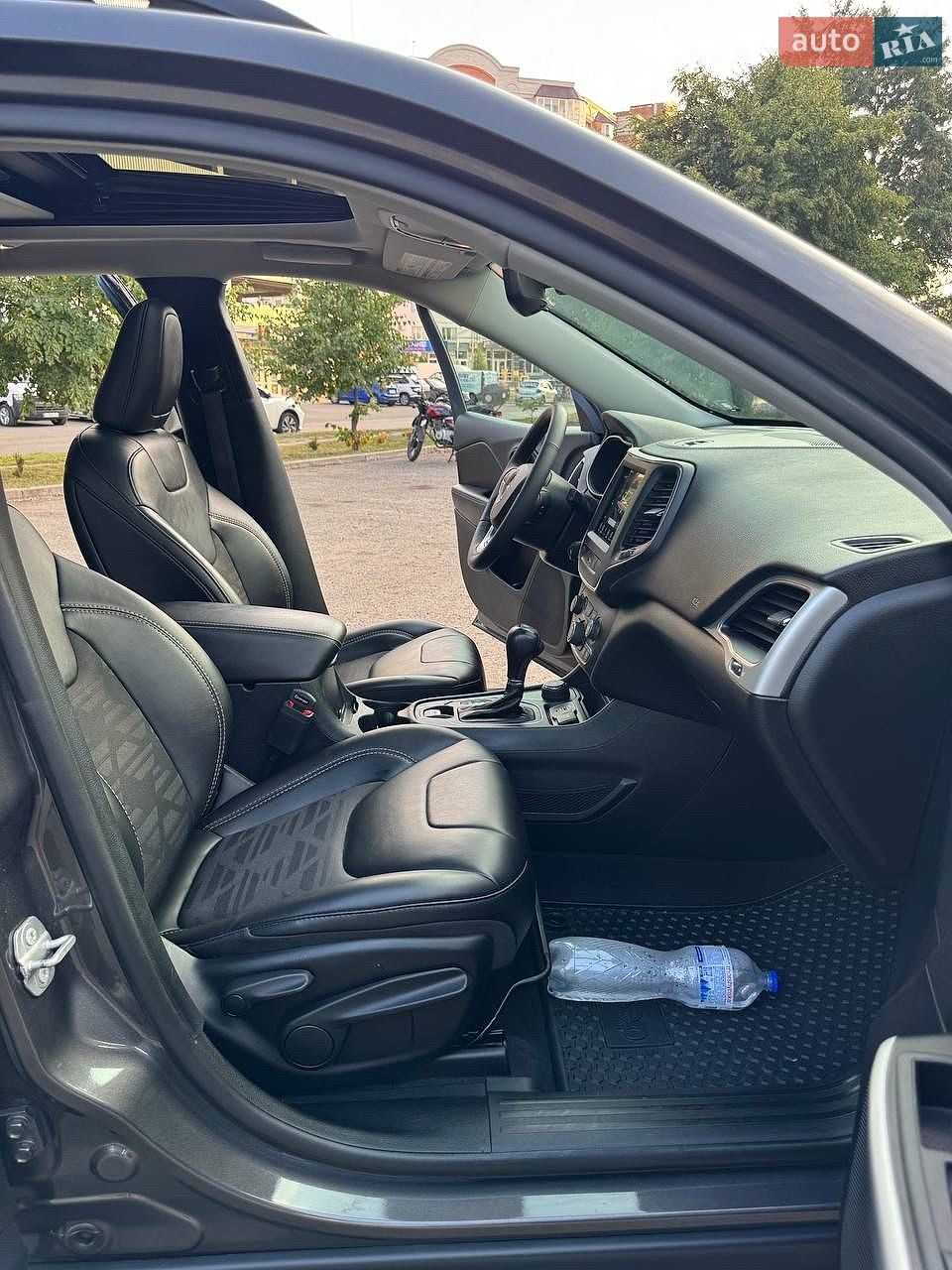 Jeep Cherokee 2022 VIN 1C4PJMCX7ND556012 фото оголошення 14 з 20