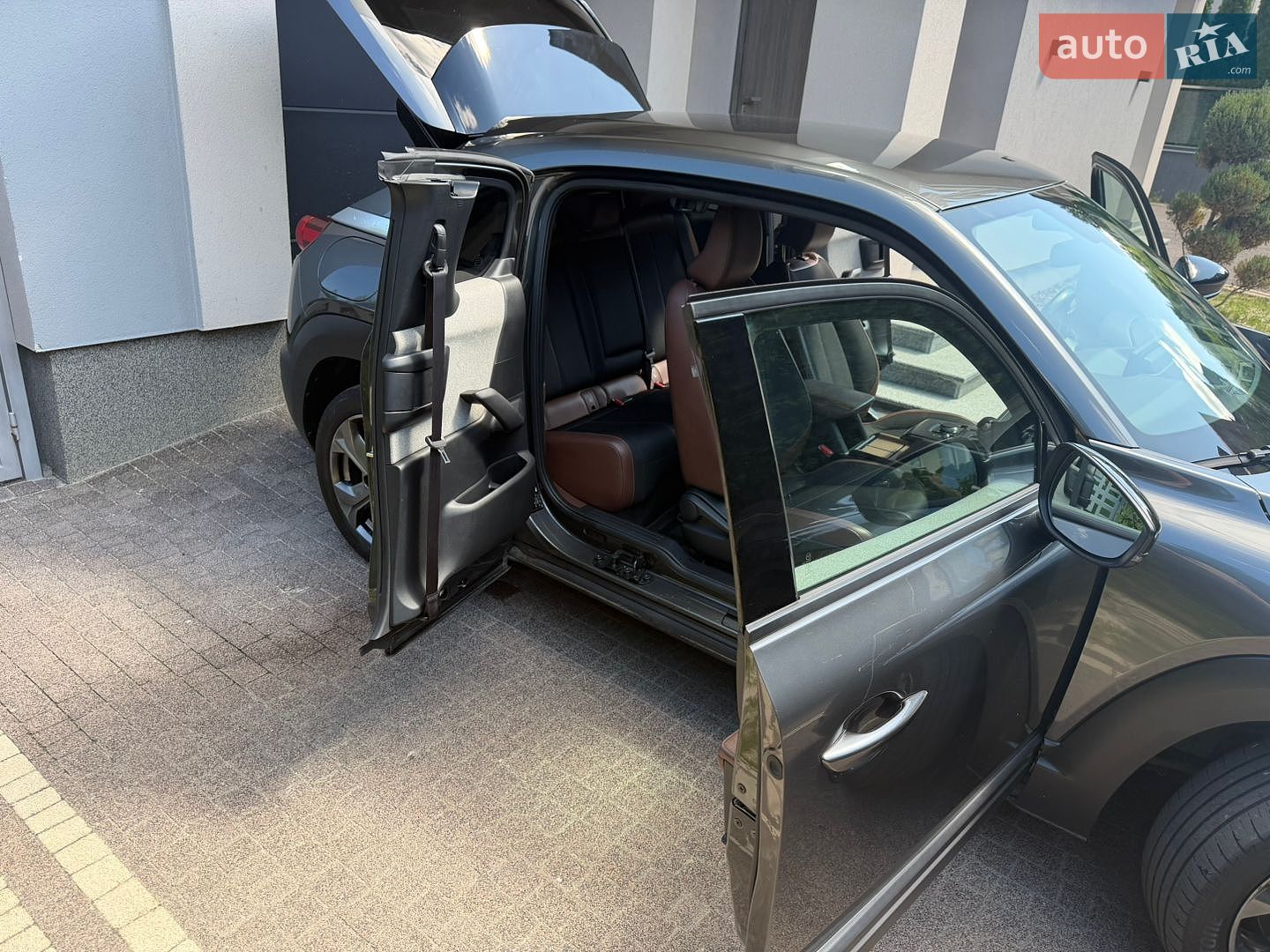 Mazda MX-30 2020 VIN JMZDR1WBJ00108136 фото оголошення 4 з 18