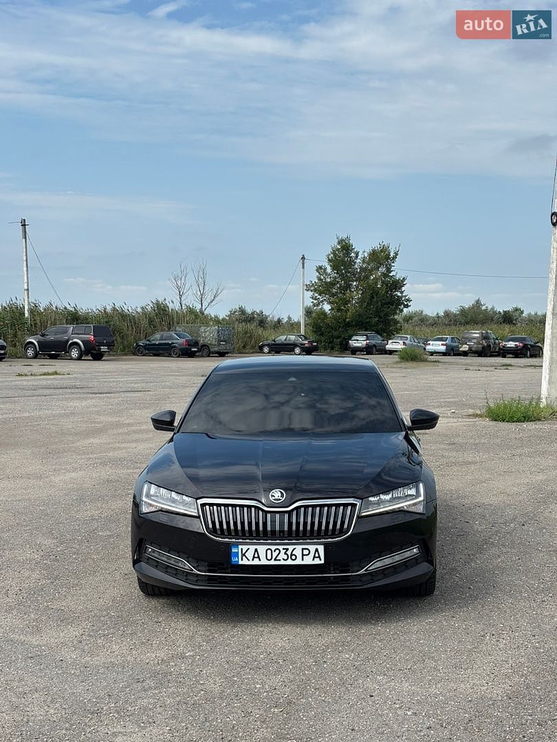 Skoda Superb 2021 VIN TMBCR9NP0M7042128 фото оголошення 31 з 36