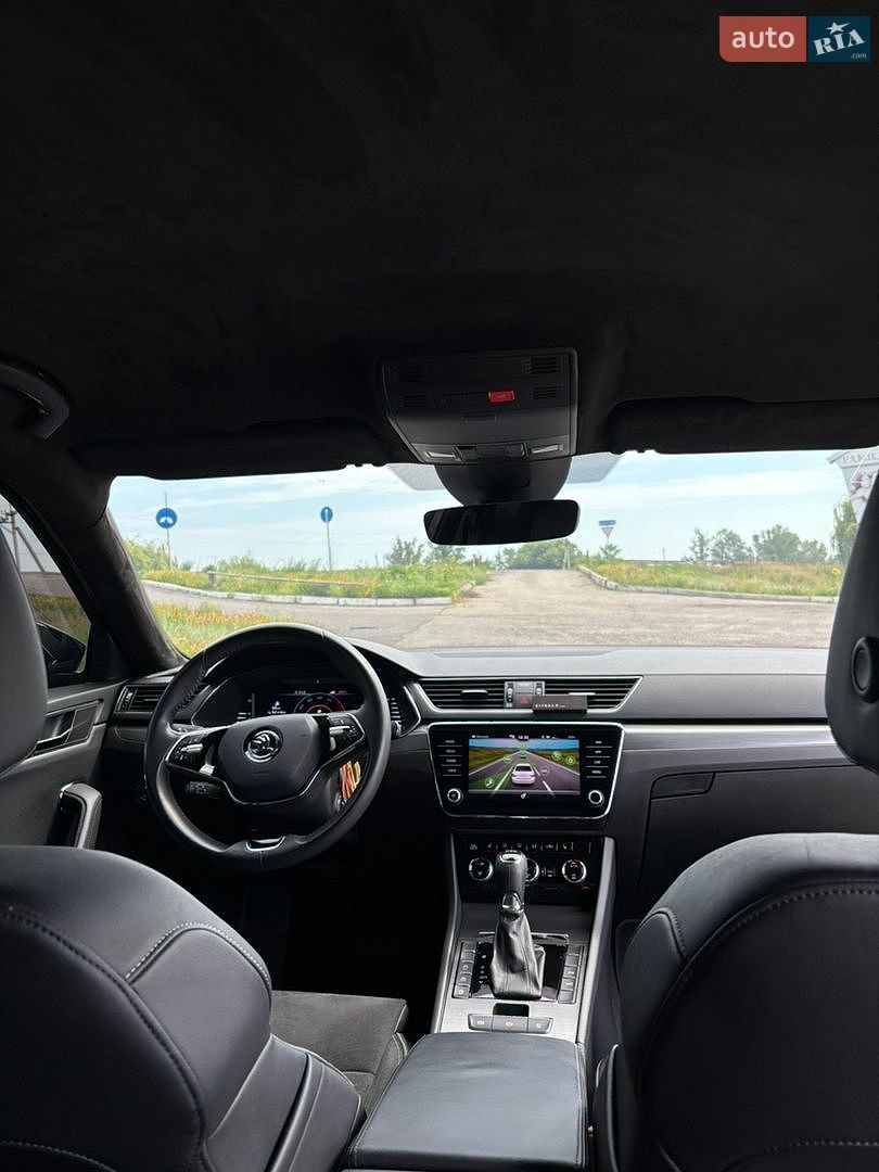 Skoda Superb 2021 VIN TMBCR9NP0M7042128 фото оголошення 32 з 36
