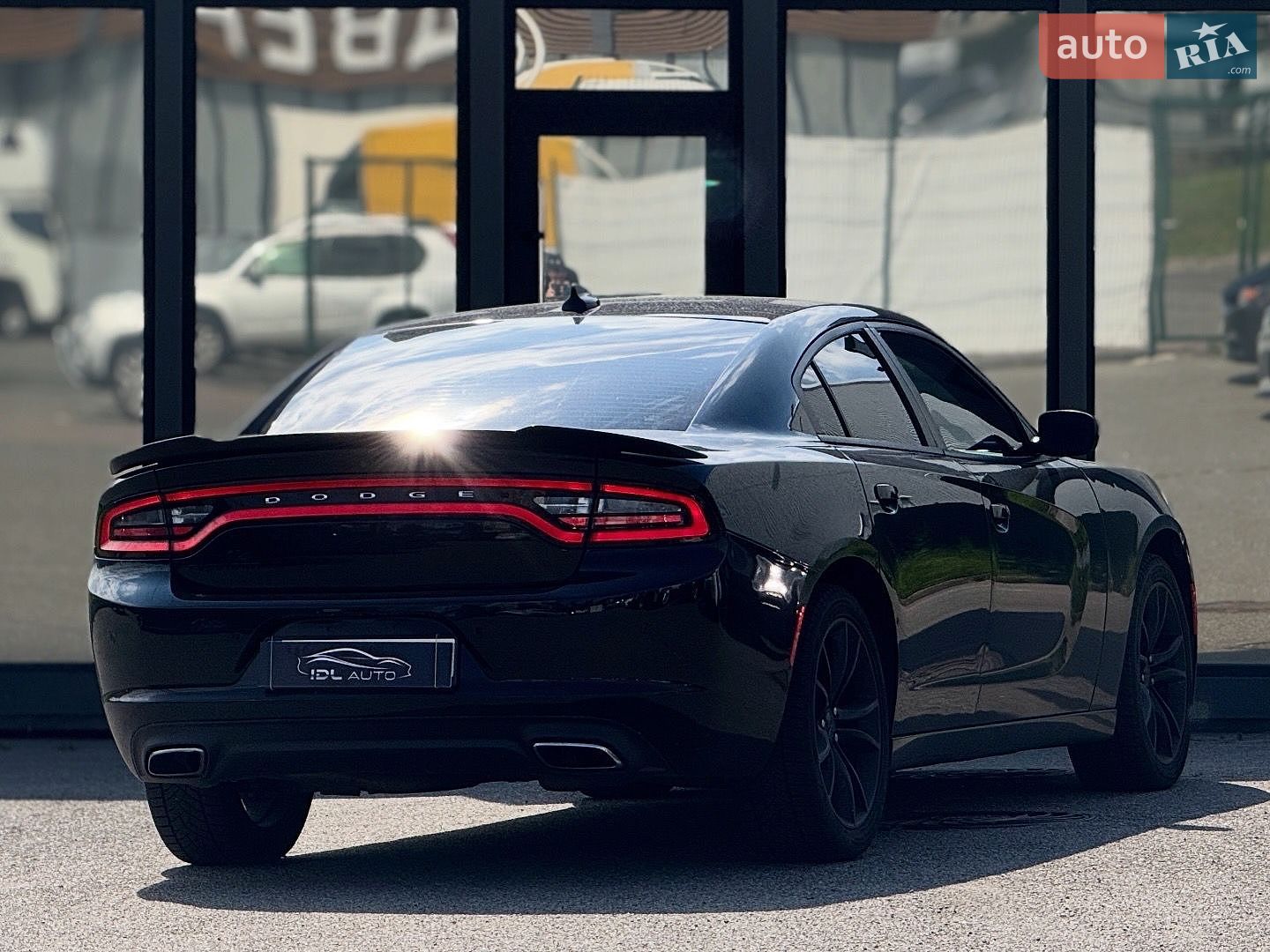 Dodge Charger 2016 VIN 2C3CDXHG5GH333297 фото оголошення 4 з 11
