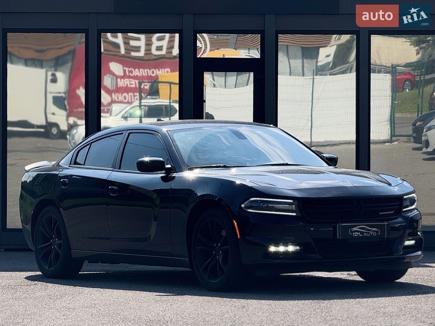 Dodge Charger 2016 VIN 2C3CDXHG5GH333297 фото оголошення 2 з 11