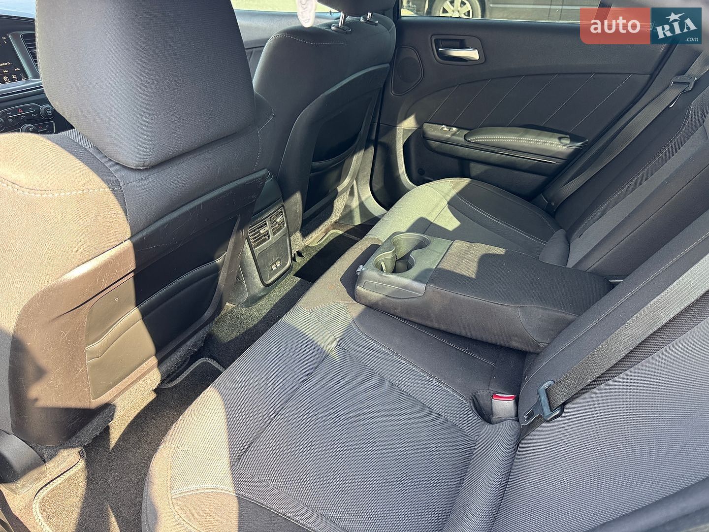 Dodge Charger 2016 VIN 2C3CDXHG5GH333297 фото оголошення 8 з 11