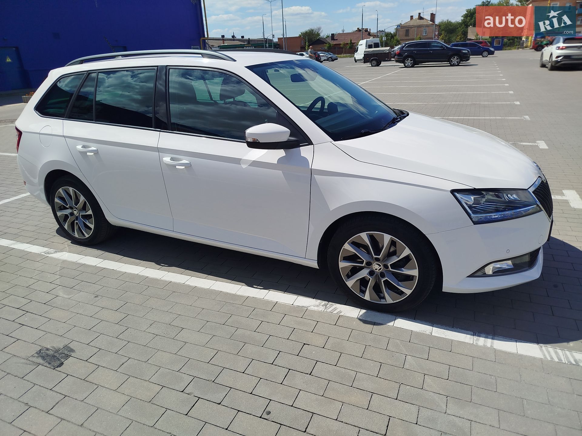 Skoda Fabia 2022 VIN TMBJP6NJ8NZ019581 фото оголошення 2 з 32