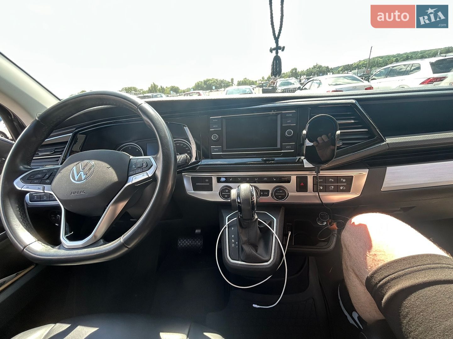 Volkswagen Multivan 2020 VIN WV2ZZZ7HZMH027435 фото оголошення 2 з 19