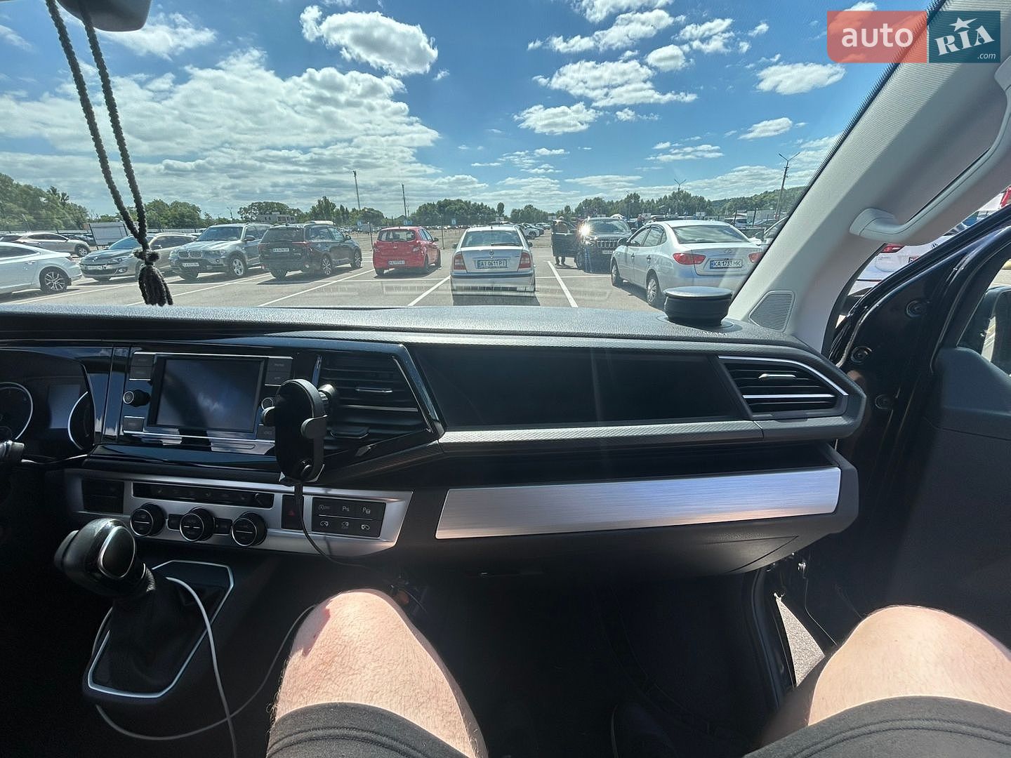 Volkswagen Multivan 2020 VIN WV2ZZZ7HZMH027435 фото оголошення 8 з 19