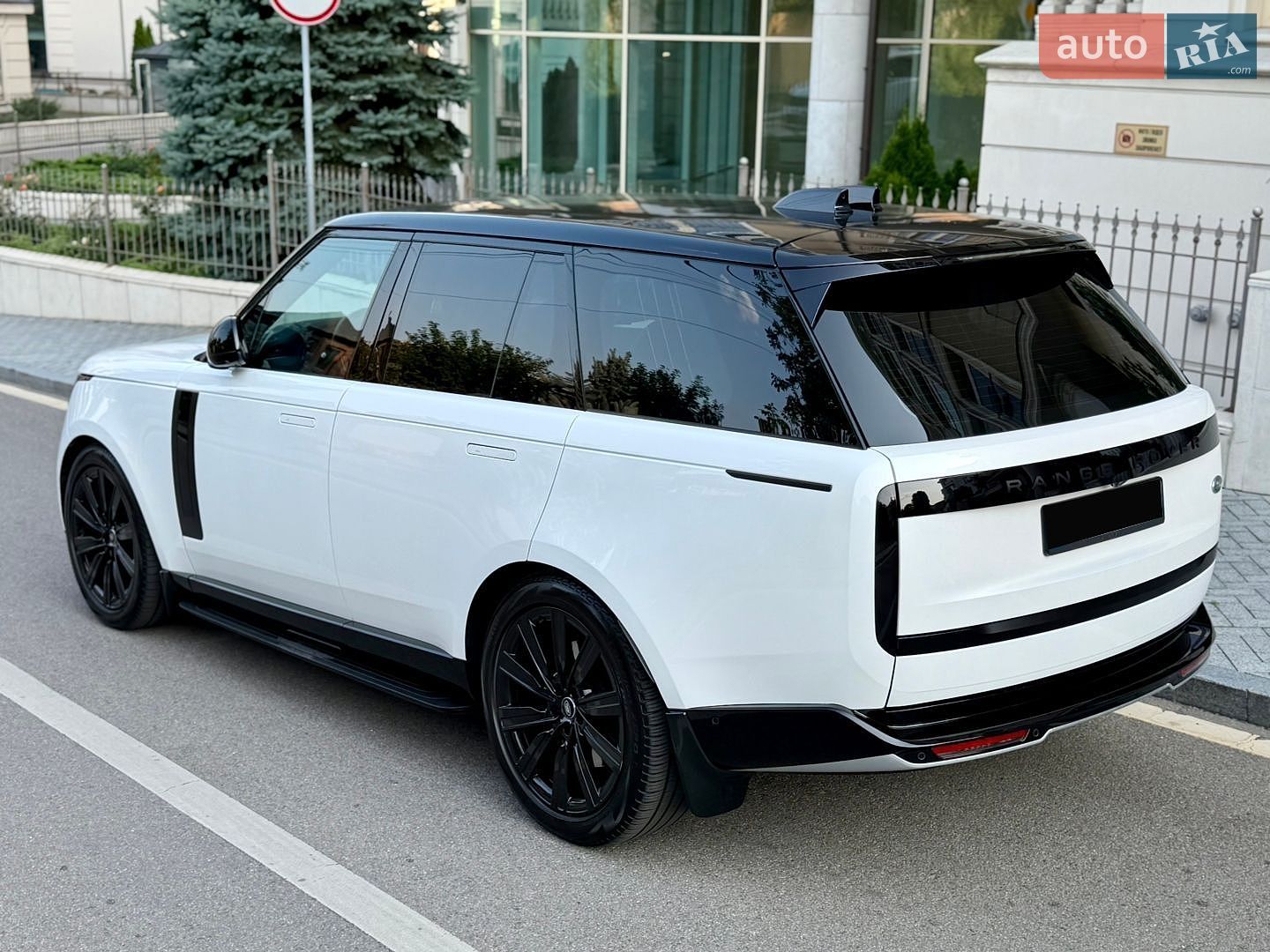 Land Rover Range Rover 2022 VIN SALKA9B7XPA043312 фото оголошення 9 з 23