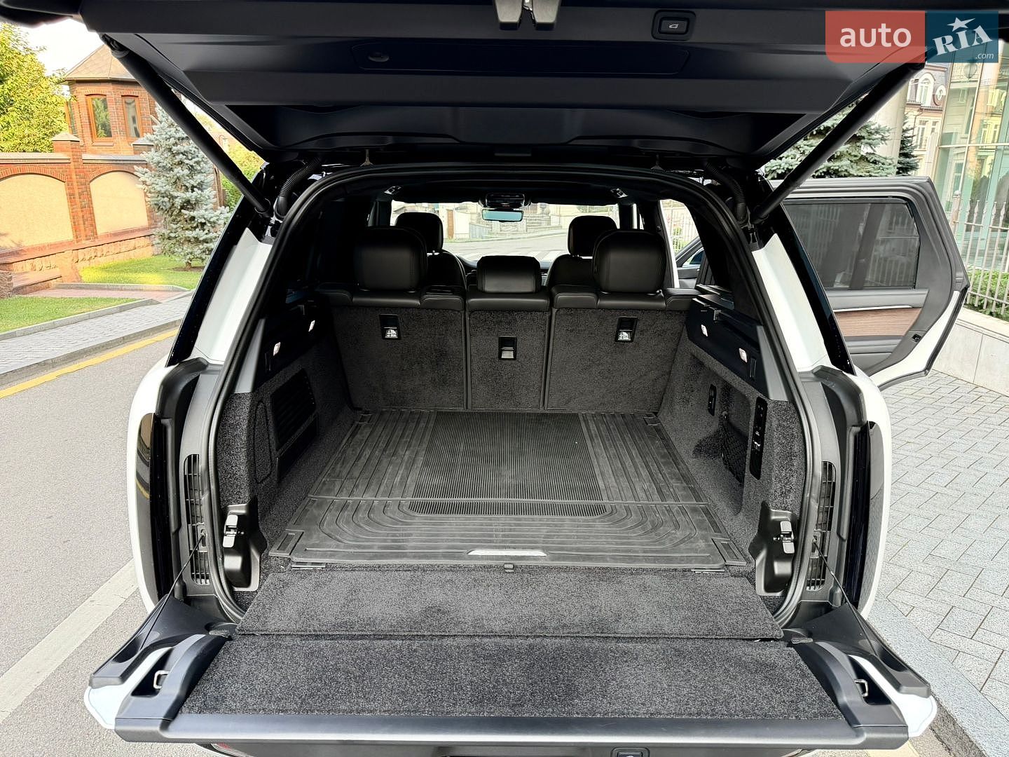Land Rover Range Rover 2022 VIN SALKA9B7XPA043312 фото оголошення 17 з 23