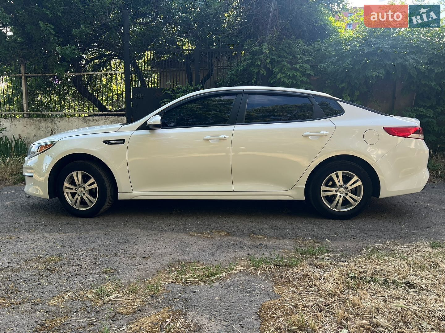 Kia K5 2015 VIN KNAGU416BGA023272 фото оголошення 12 з 12