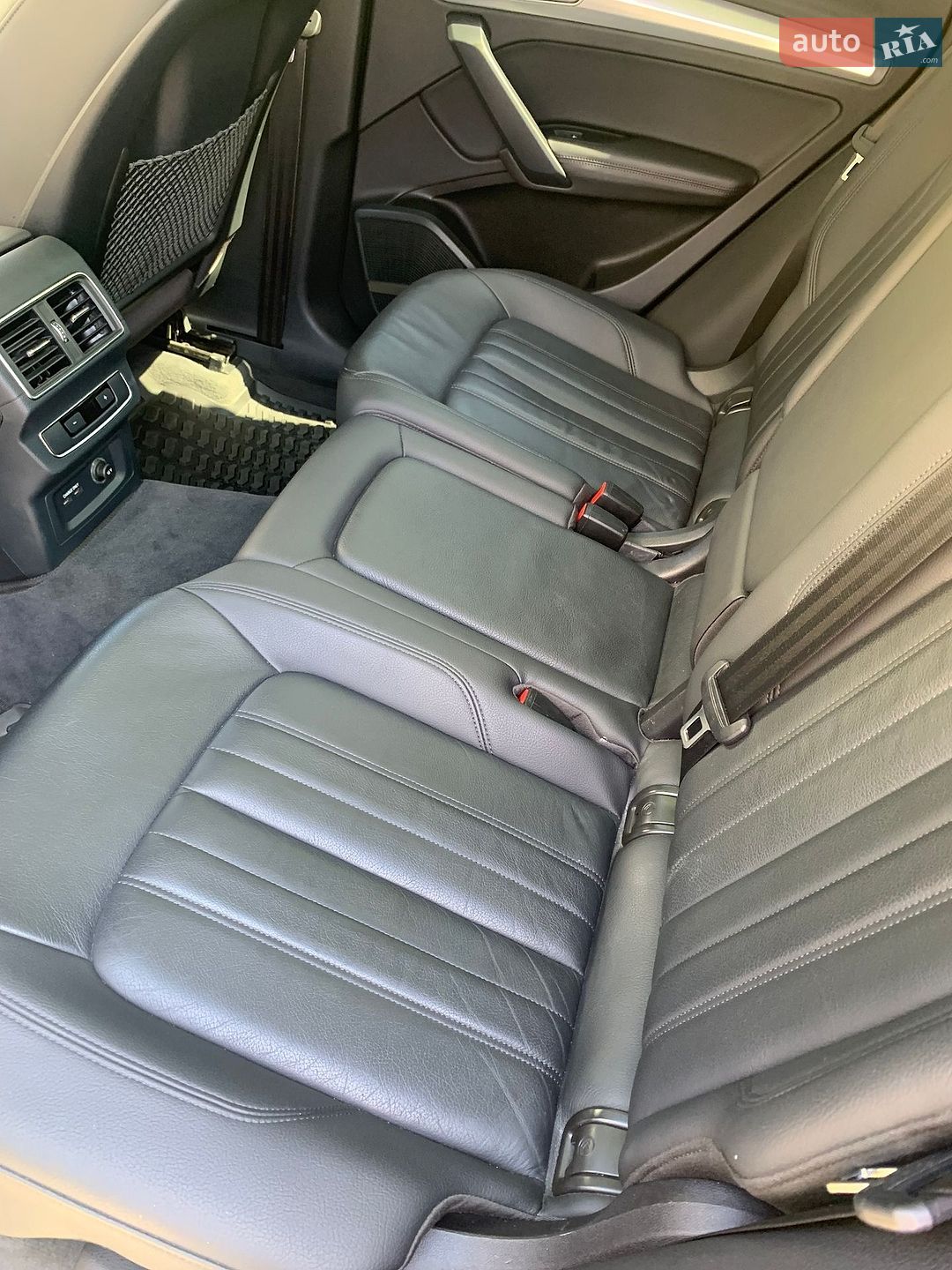 Audi Q5 2019 VIN WA1CNAFY3K2067291 фото оголошення 32 з 35
