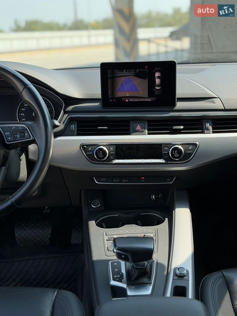 Audi A4 2016 VIN WAUGNAF4XHN018002 фото оголошення 9 з 19