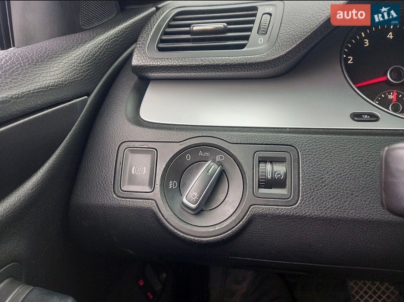 Volkswagen CC / Passat CC 2010 VIN WVWMP7AN6BE717508 фото оголошення 9 з 19