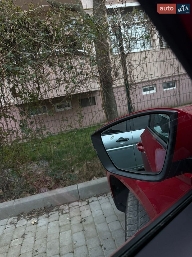 Skoda Karoq 2018 VIN TMBJR7NU8J2024339 фото оголошення 18 з 23