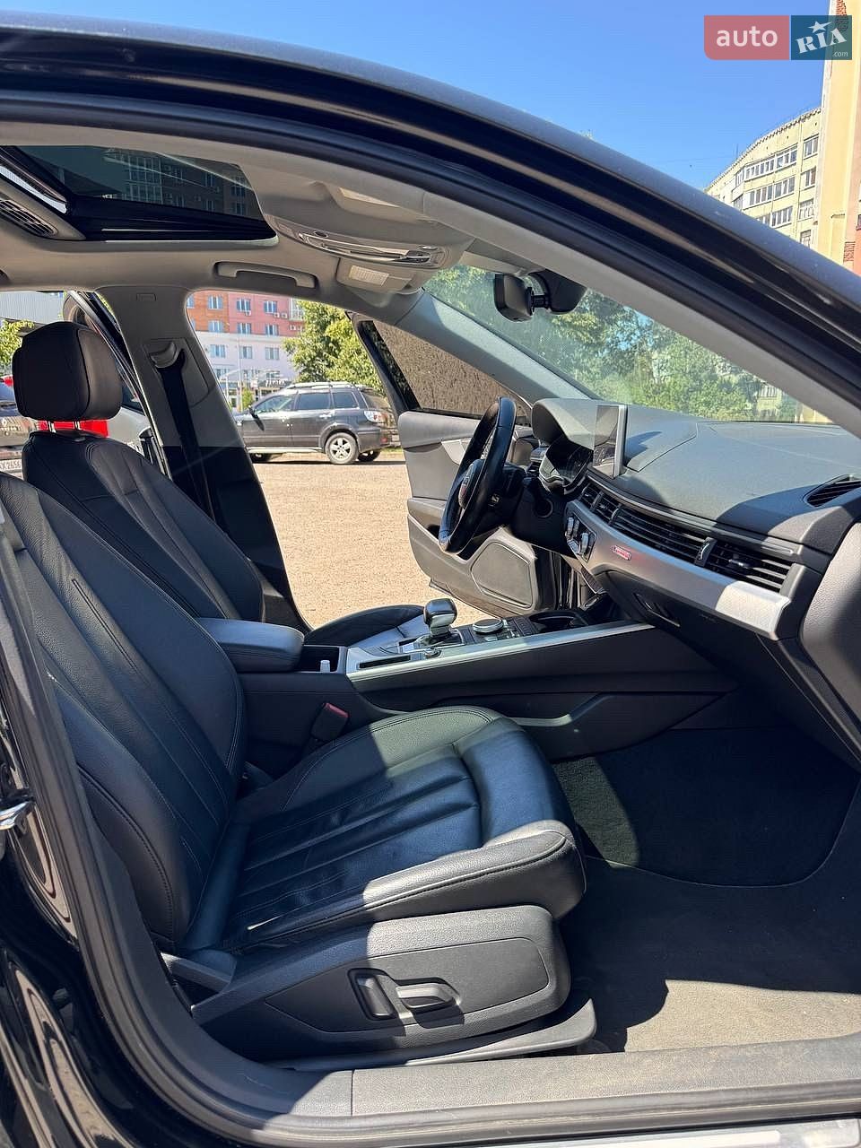 Audi A4 2016 VIN WAUANAF49HN024167 фото оголошення 12 з 17