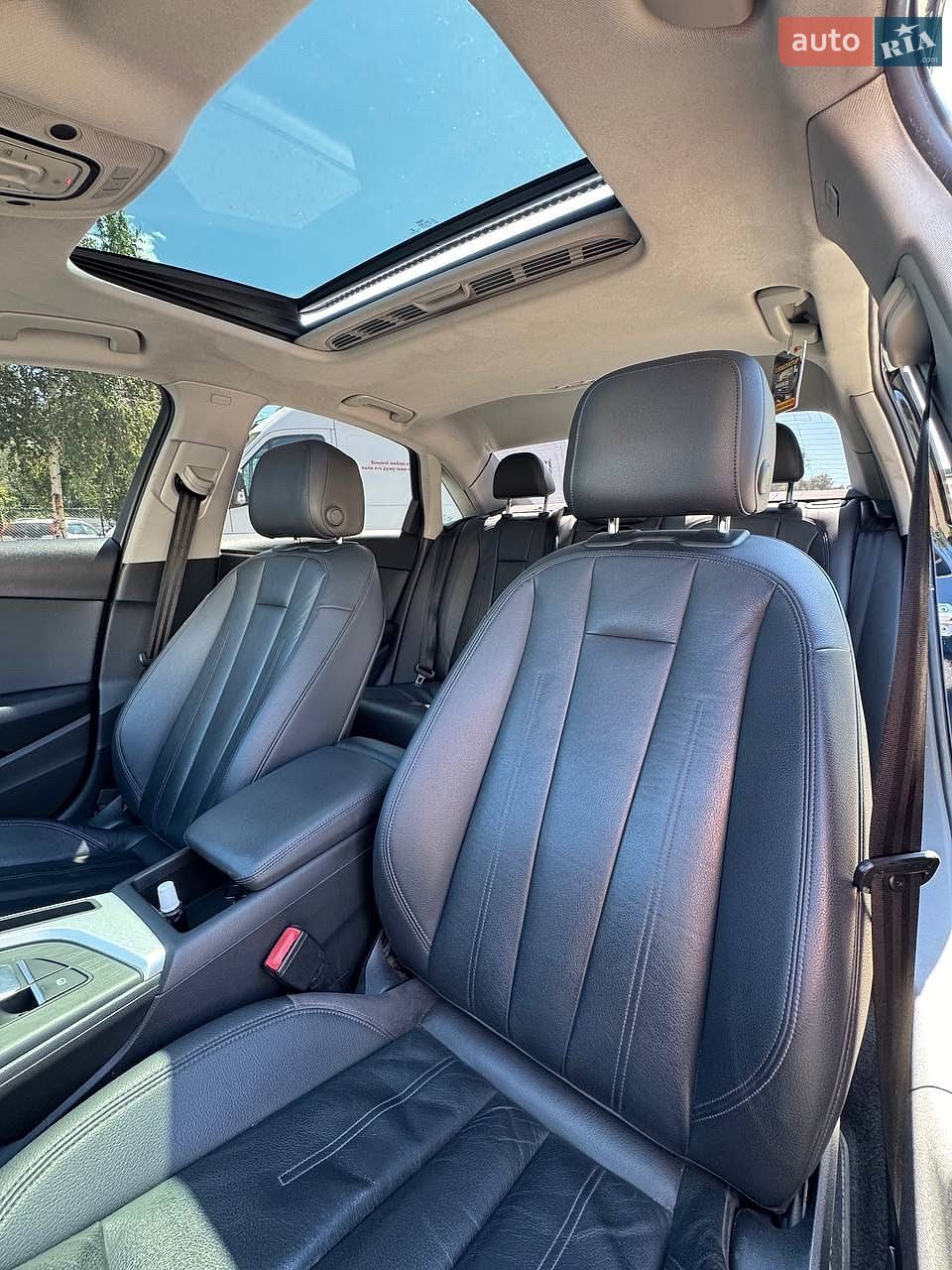 Audi A4 2016 VIN WAUANAF49HN024167 фото оголошення 13 з 17