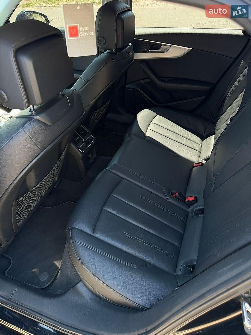 Audi A4 2016 VIN WAUANAF49HN024167 фото оголошення 10 з 17