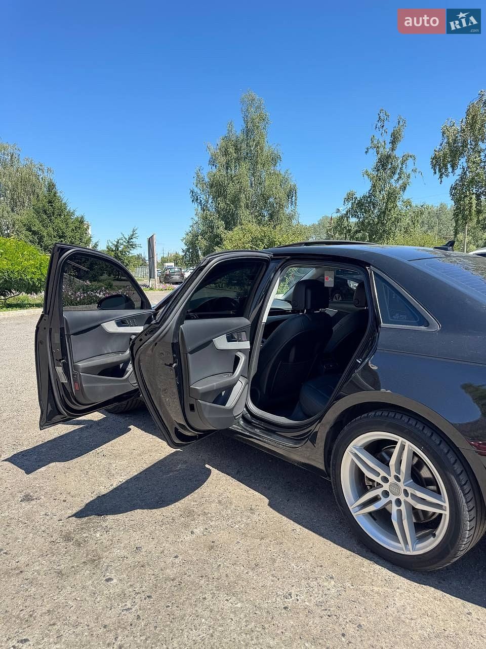 Audi A4 2016 VIN WAUANAF49HN024167 фото оголошення 15 з 17