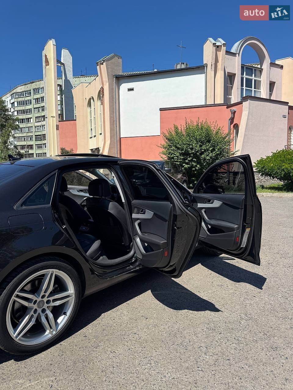 Audi A4 2016 VIN WAUANAF49HN024167 фото оголошення 16 з 17