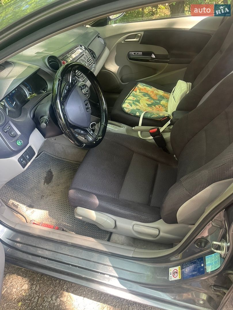 Honda Insight 2010 VIN JHMZE2870AS224731 фото оголошення 4 з 20