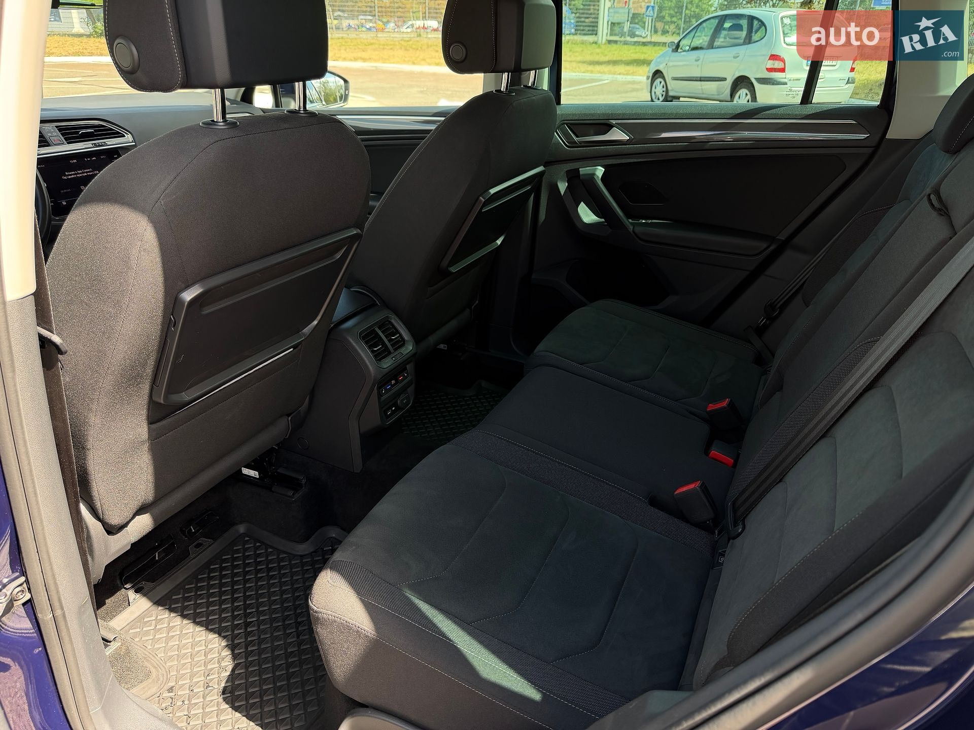 Volkswagen Tiguan 2019 VIN WVGZZZ5NZLW824853 фото оголошення 10 з 17
