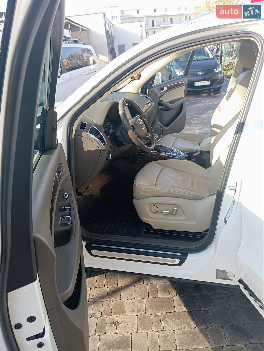 Audi Q5 2015 VIN WA1L2AFP8GA020982 фото оголошення 2 з 6