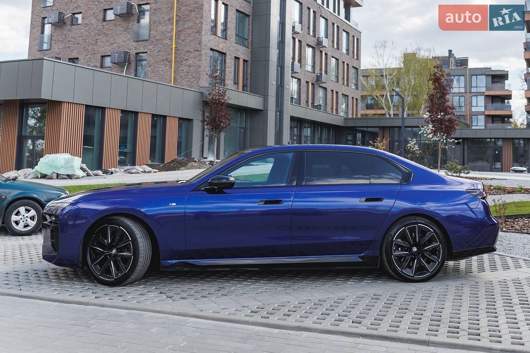 BMW I7 2024 VIN WBY51EJ000CS36644 фото оголошення 3 з 50