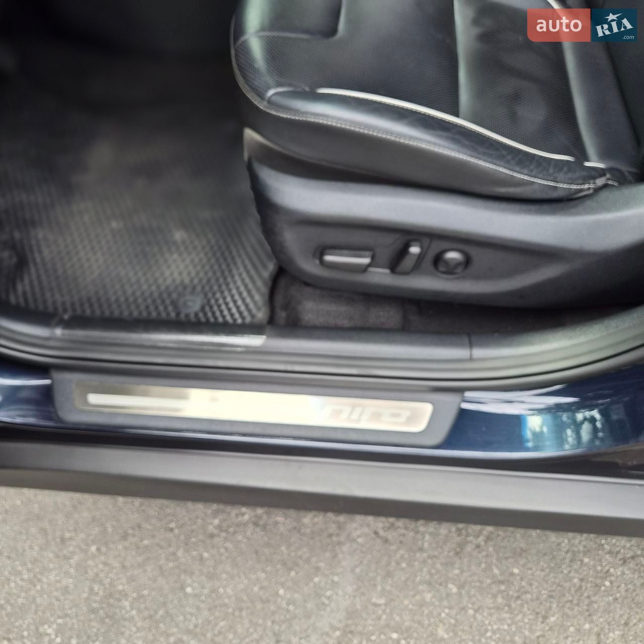 Kia Niro 2019 VIN KNACC81GFK5018543 фото оголошення 3 з 12