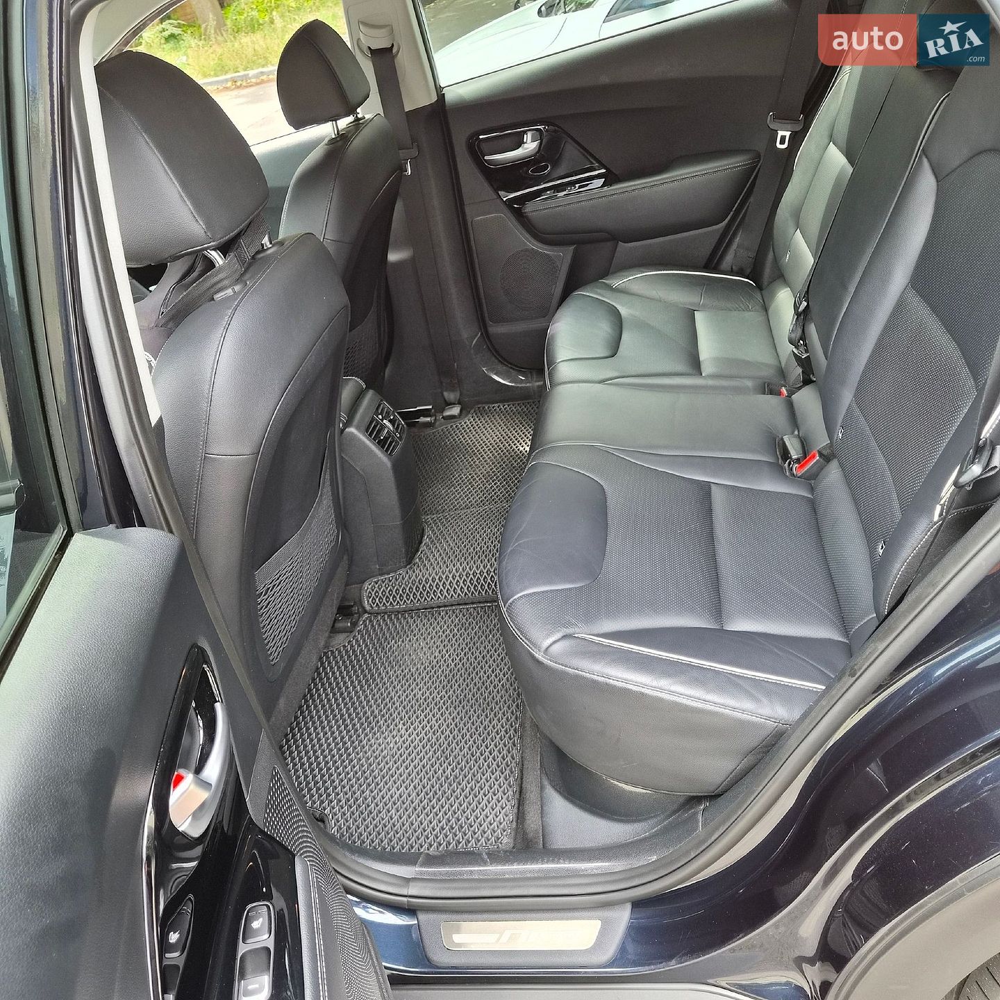 Kia Niro 2019 VIN KNACC81GFK5018543 фото оголошення 7 з 12