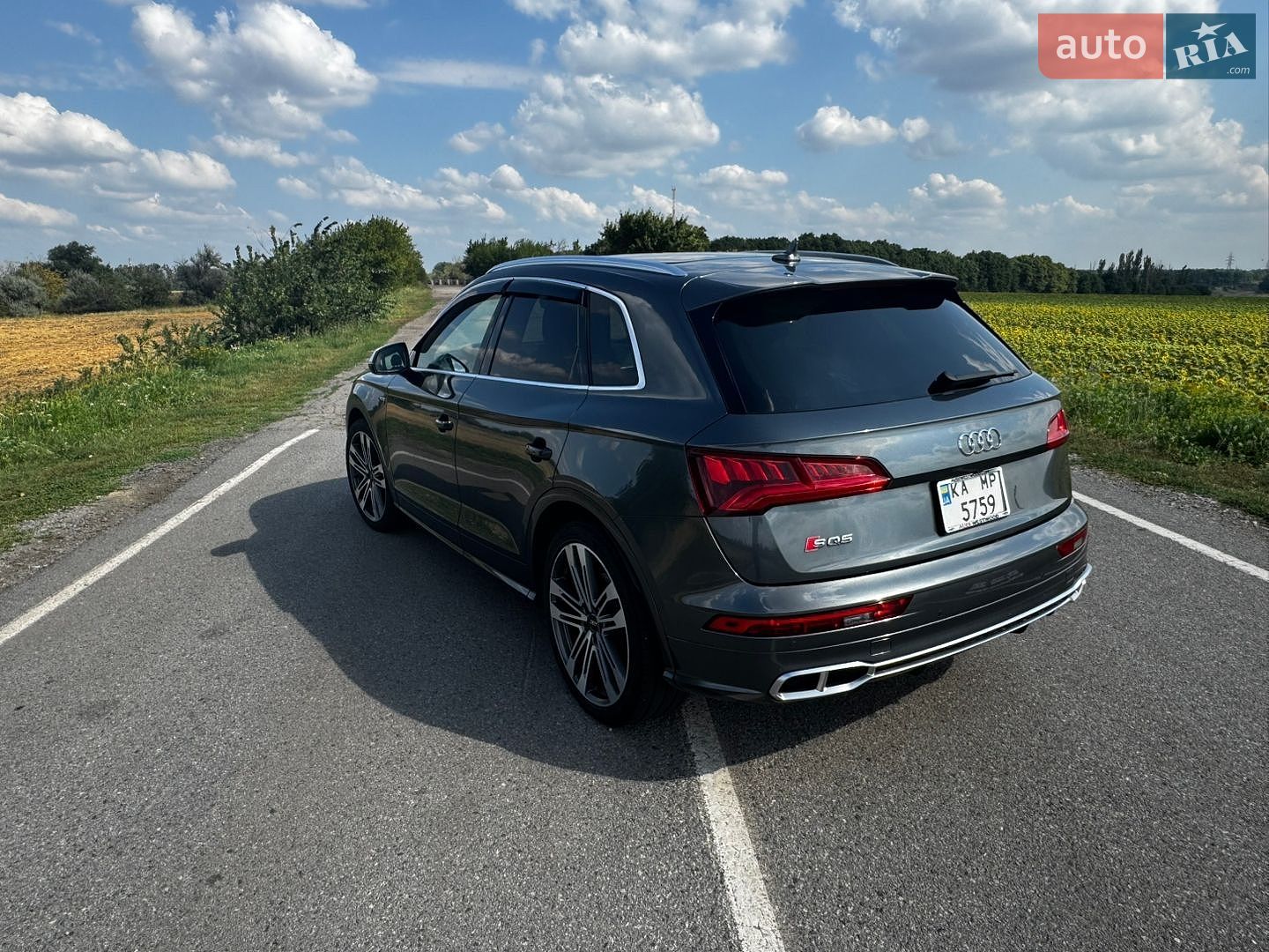 Audi SQ5 2018 VIN WA1A4AFY9J2248548 фото оголошення 8 з 12