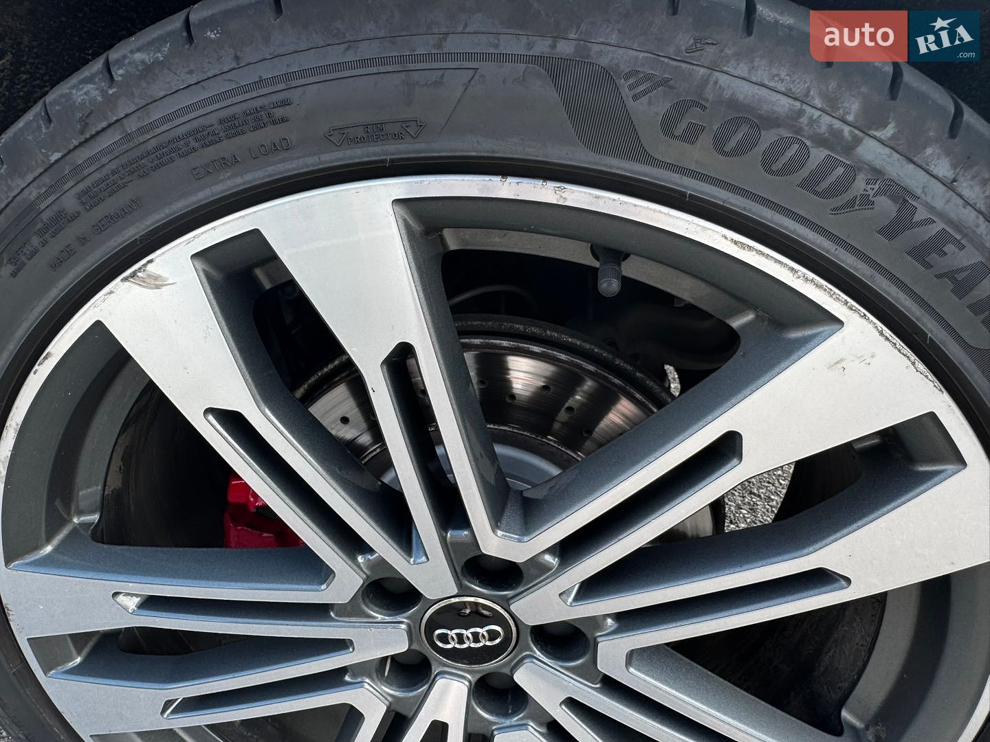 Audi SQ5 2018 VIN WA1A4AFY9J2248548 фото оголошення 11 з 12