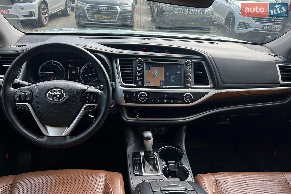 Toyota Highlander 2018 VIN 5TDDGRFH2JS048046 фото оголошення 11 з 25