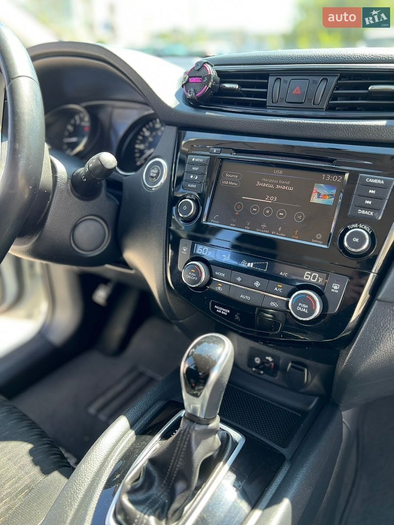 Nissan Rogue 2018 VIN KNMAT2MT5JP618015 фото оголошення 14 з 28