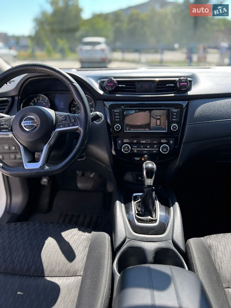 Nissan Rogue 2018 VIN KNMAT2MT5JP618015 фото оголошення 18 з 28