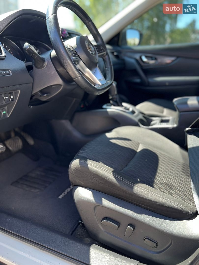 Nissan Rogue 2018 VIN KNMAT2MT5JP618015 фото оголошення 20 з 28