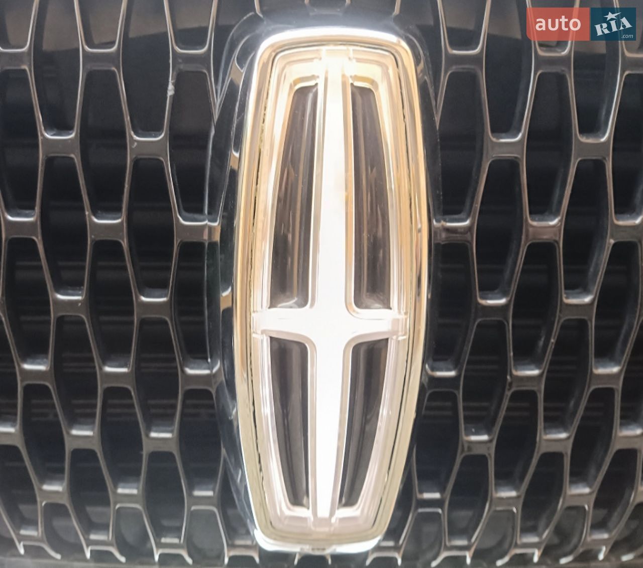 Lincoln Navigator 2020 VIN 5LMJJ2LTXLEL13589 фото оголошення 10 з 29