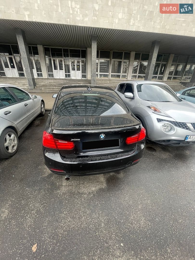 BMW 3 Series 2013 VIN WBA3C3G55ENR25761 фото оголошення 5 з 11