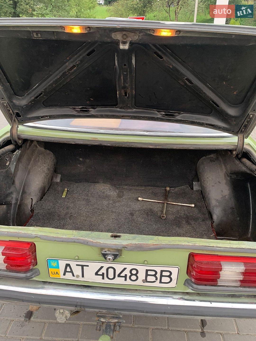 Mercedes-Benz E-Class 1981 VIN WDB12312010253213 фото оголошення 3 з 24
