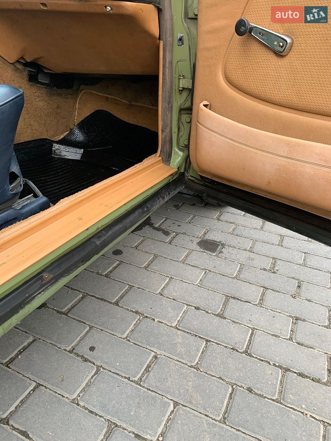 Mercedes-Benz E-Class 1981 VIN WDB12312010253213 фото оголошення 9 з 24
