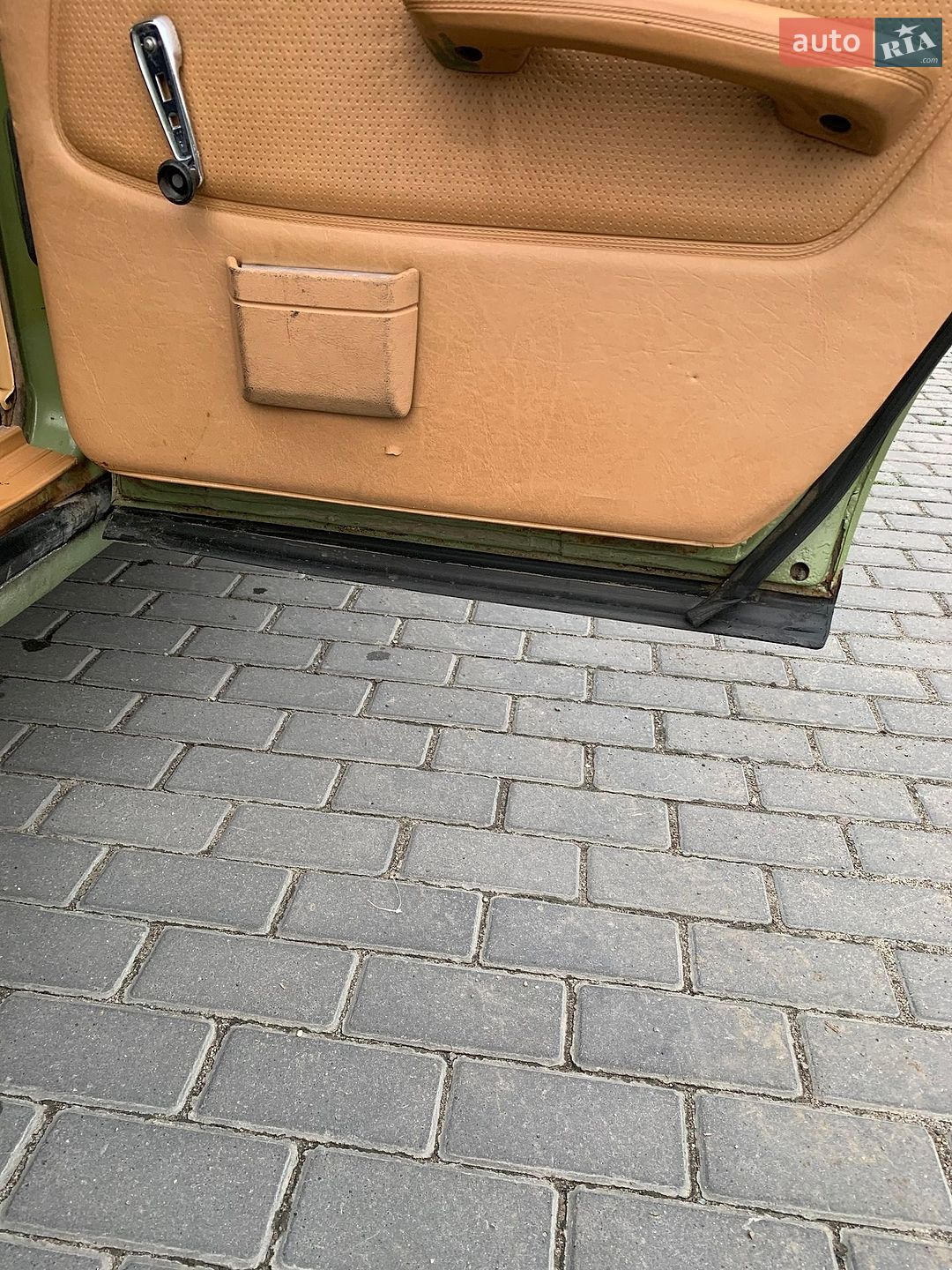 Mercedes-Benz E-Class 1981 VIN WDB12312010253213 фото оголошення 10 з 24