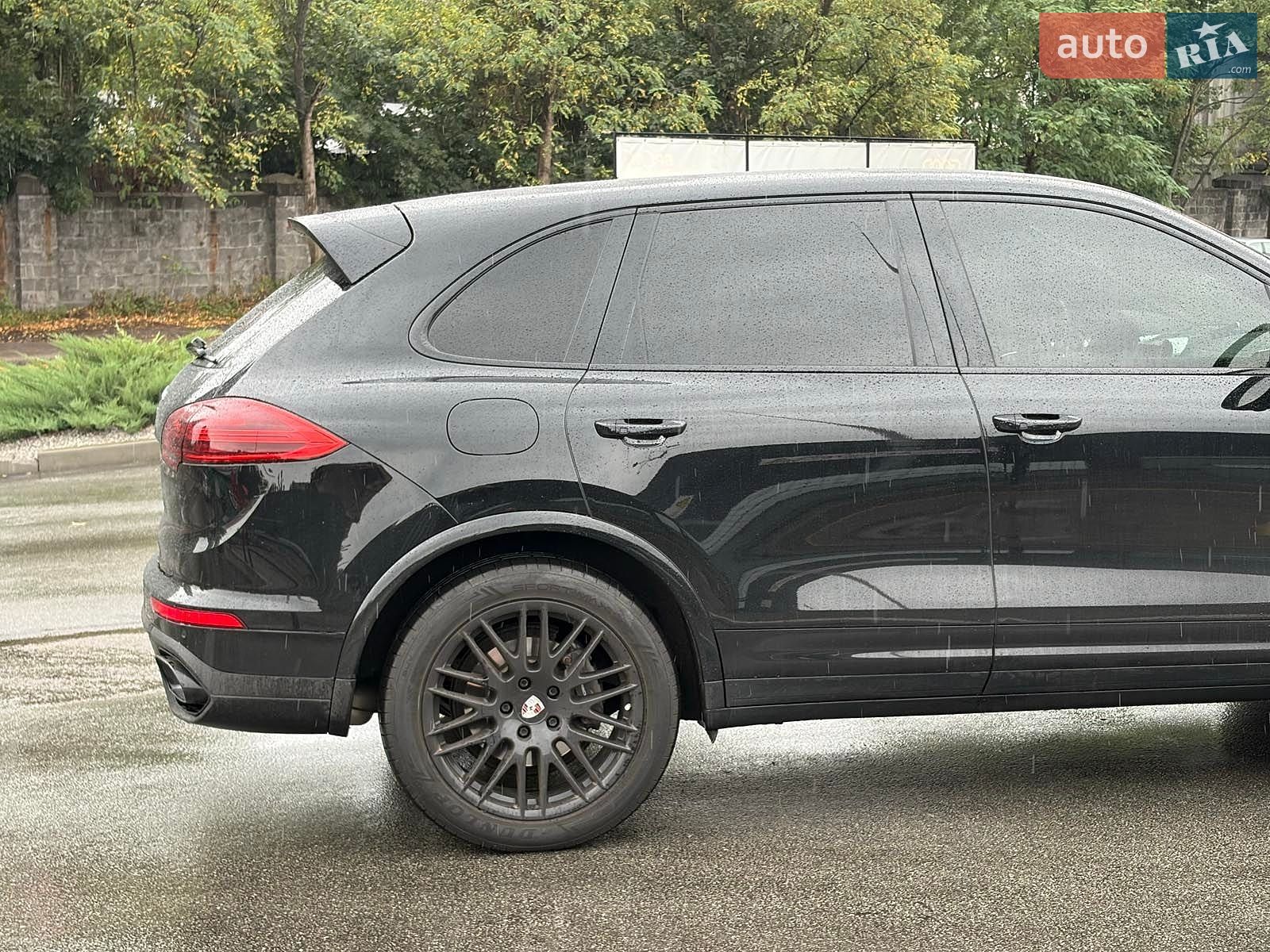 Porsche Cayenne 2017 VIN WP1ZZZ92ZHKA31212 фото оголошення 14 з 40