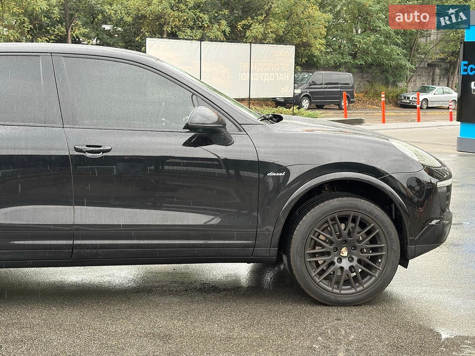 Porsche Cayenne 2017 VIN WP1ZZZ92ZHKA31212 фото оголошення 15 з 40