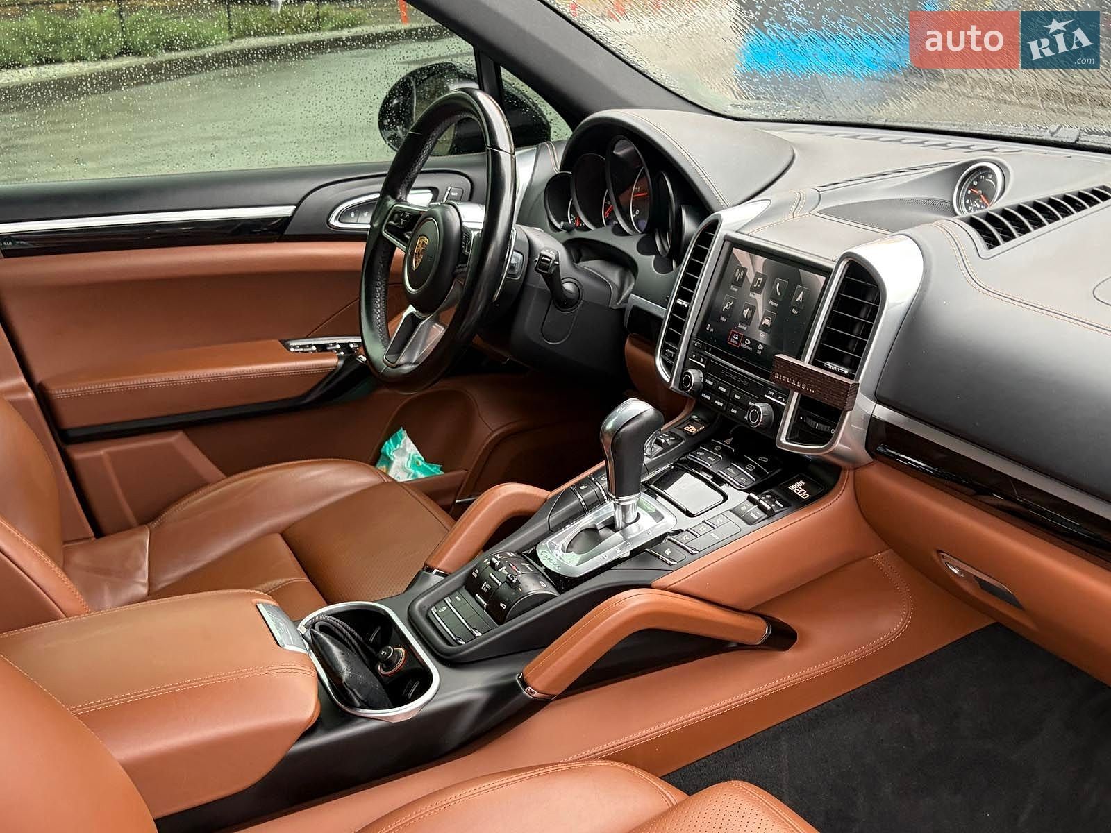 Porsche Cayenne 2017 VIN WP1ZZZ92ZHKA31212 фото оголошення 17 з 40